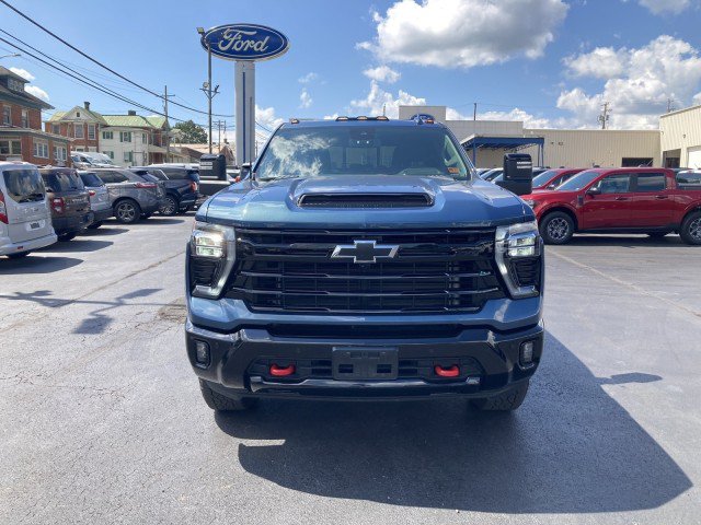 Used 2025 Chevrolet Silverado 2500 LTZ w/ Trail Boss Package AWD/4WD image 13