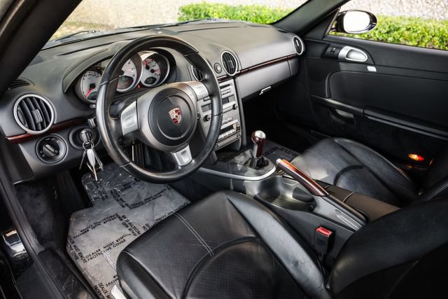 Used 2006 Porsche Cayman S RWD image 2