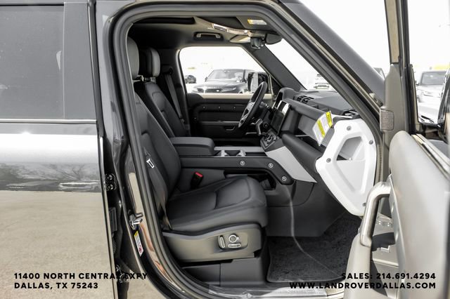 New 2026 Land Rover Defender 130 X-Dynamic SE AWD/4WD image 36