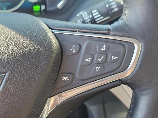 Used 2017 Chevrolet Bolt Premier w/ Driver Confidence II Package FWD image 33