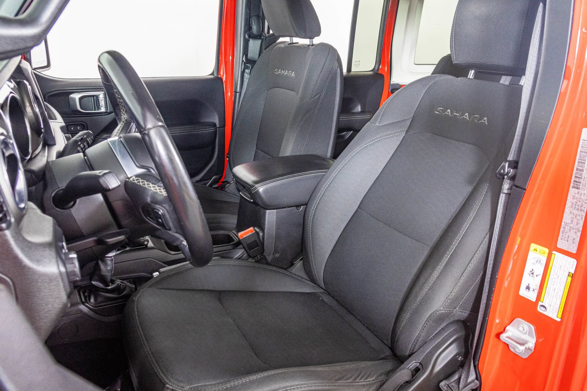 Used 2019 Jeep Wrangler Unlimited Sahara AWD/4WD image 19