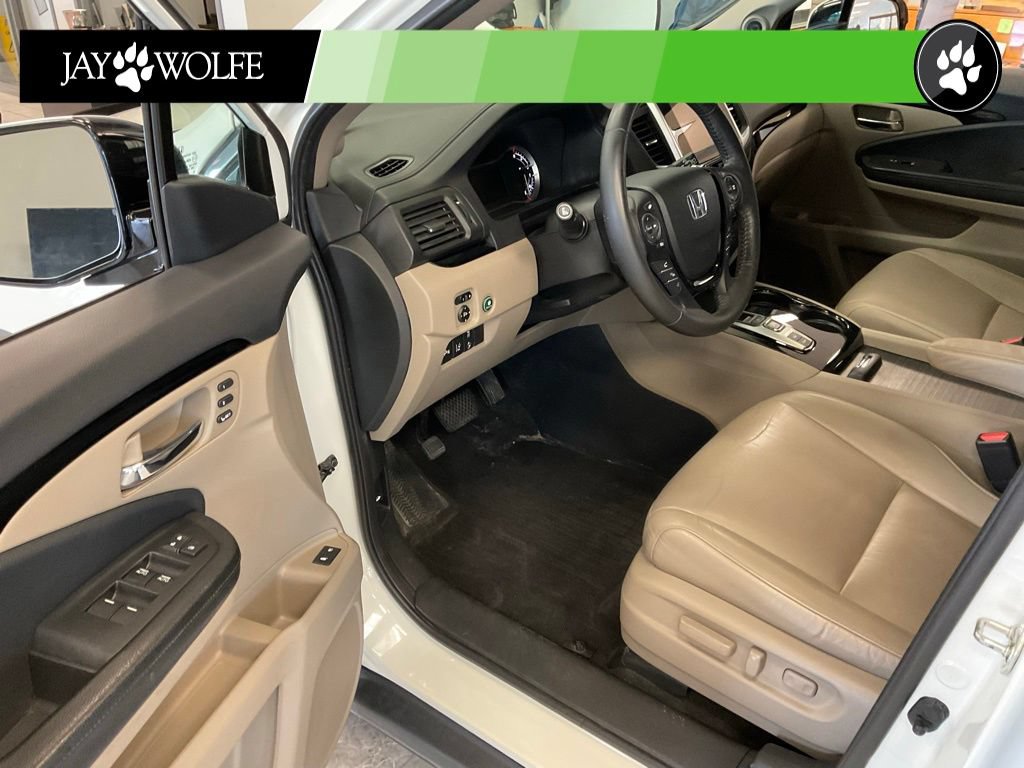 Used 2017 Honda Pilot Touring image 9