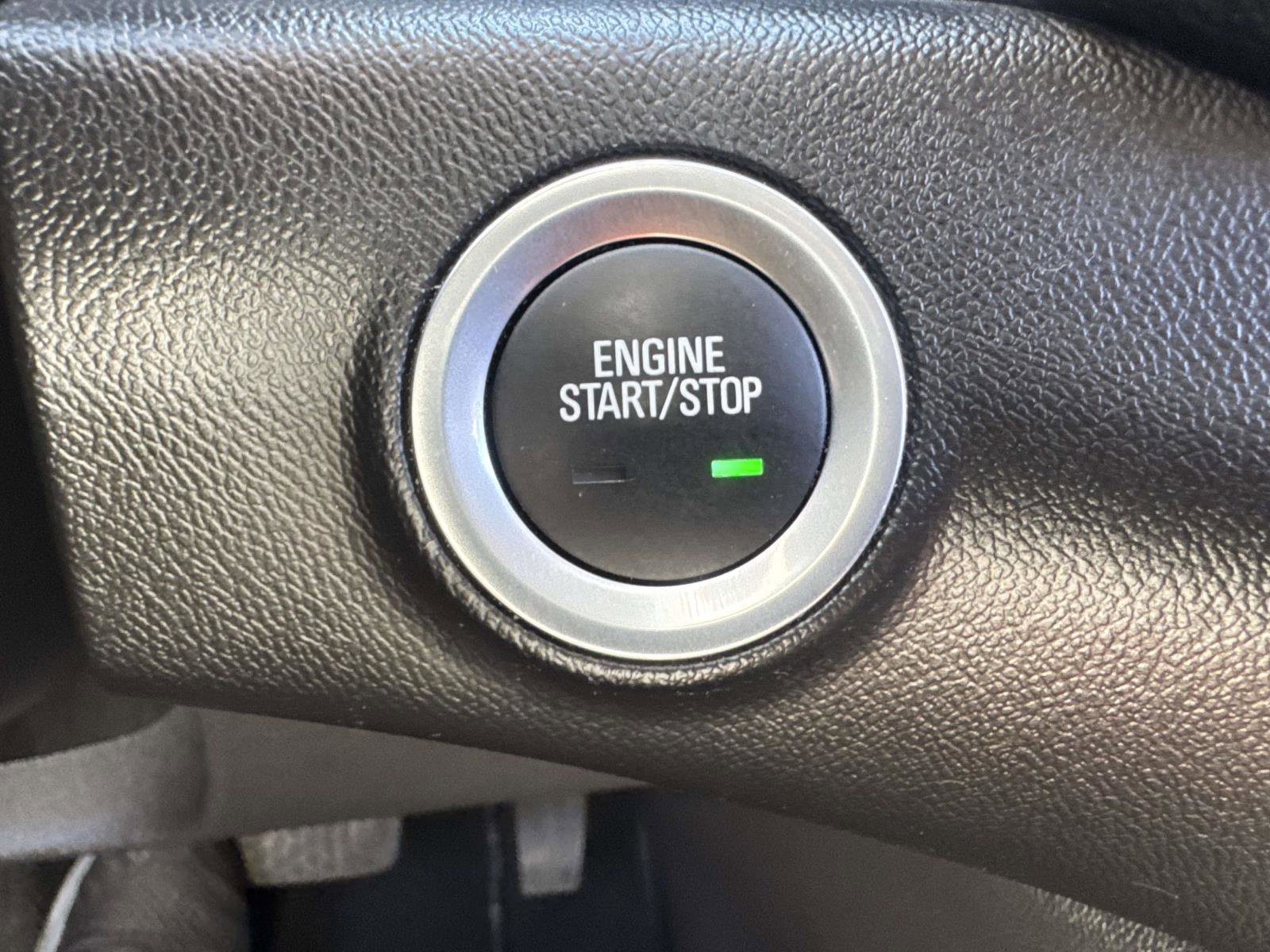 Used 2024 GMC Terrain SLT AWD/4WD image 32