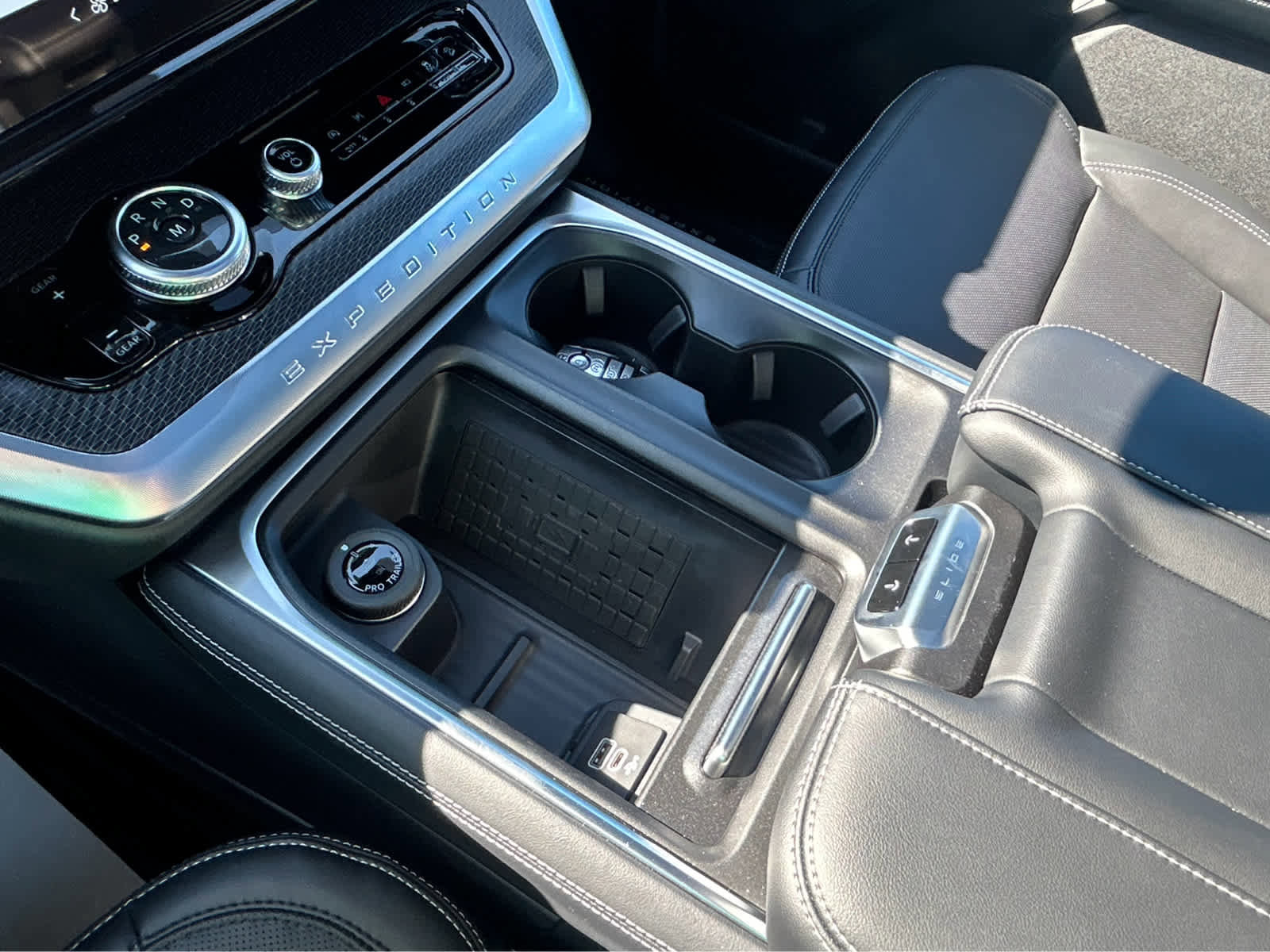 New 2025 Ford Expedition Max Platinum w/ Stealth Performance Package image 62