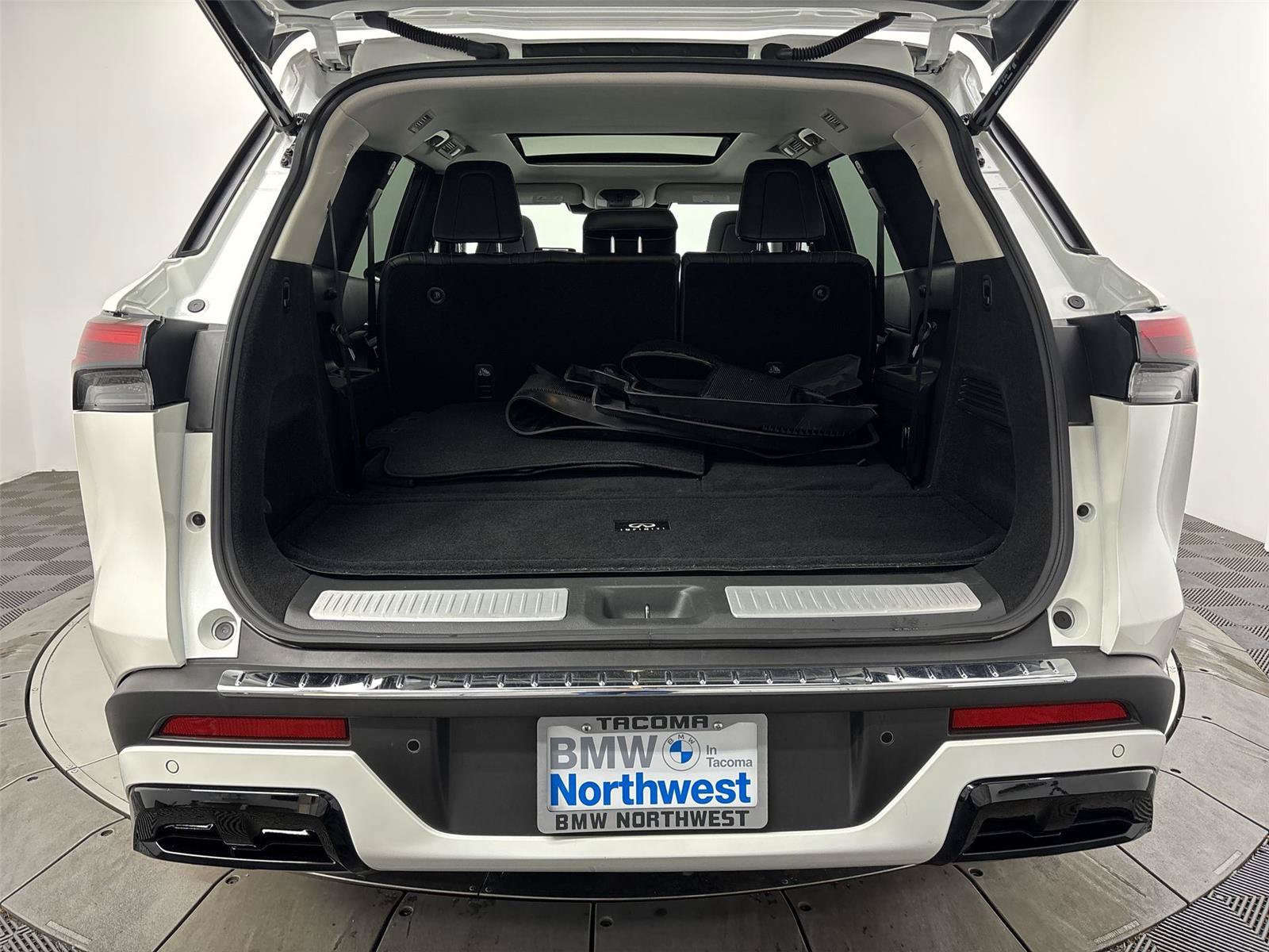 Used 2023 INFINITI QX60 Luxe w/ Cargo Package AWD/4WD image 21