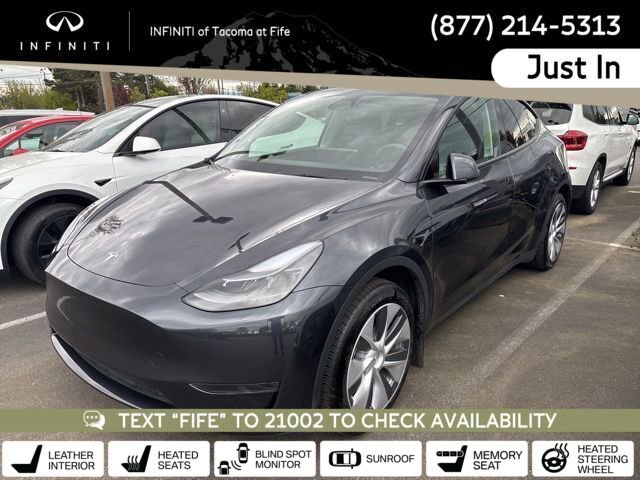 Used 2024 Tesla Model Y 2WD image 1