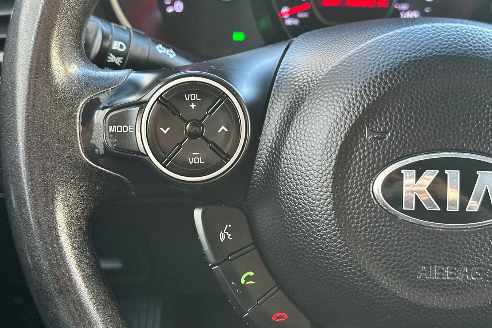 Used 2015 Kia Soul FWD image 24