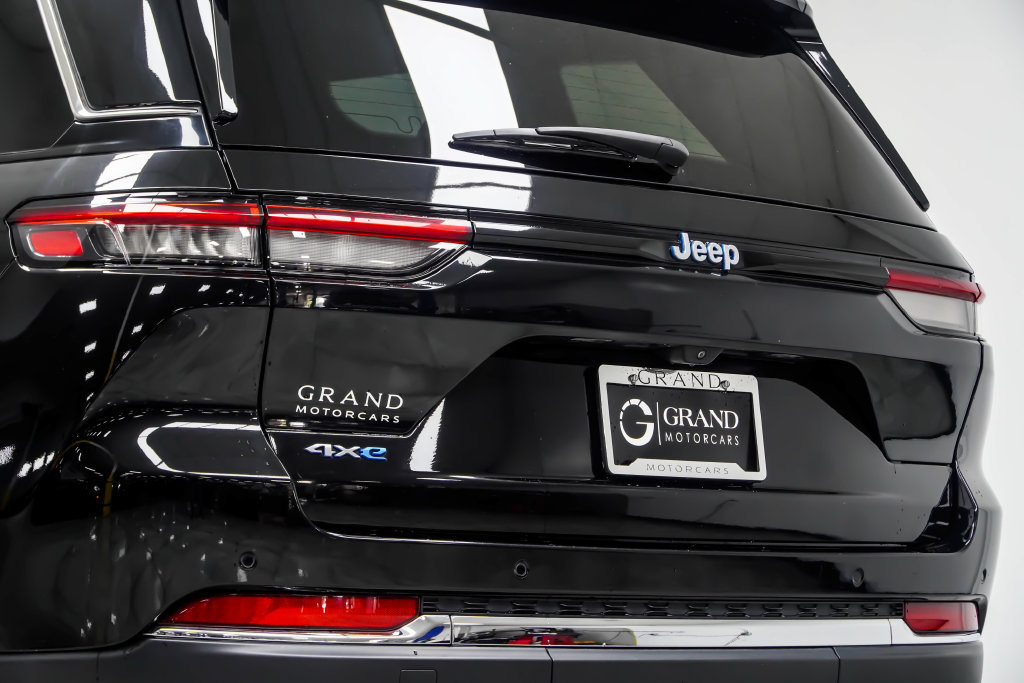 Used 2024 Jeep Grand Cherokee Limited 4xe AWD/4WD image 18