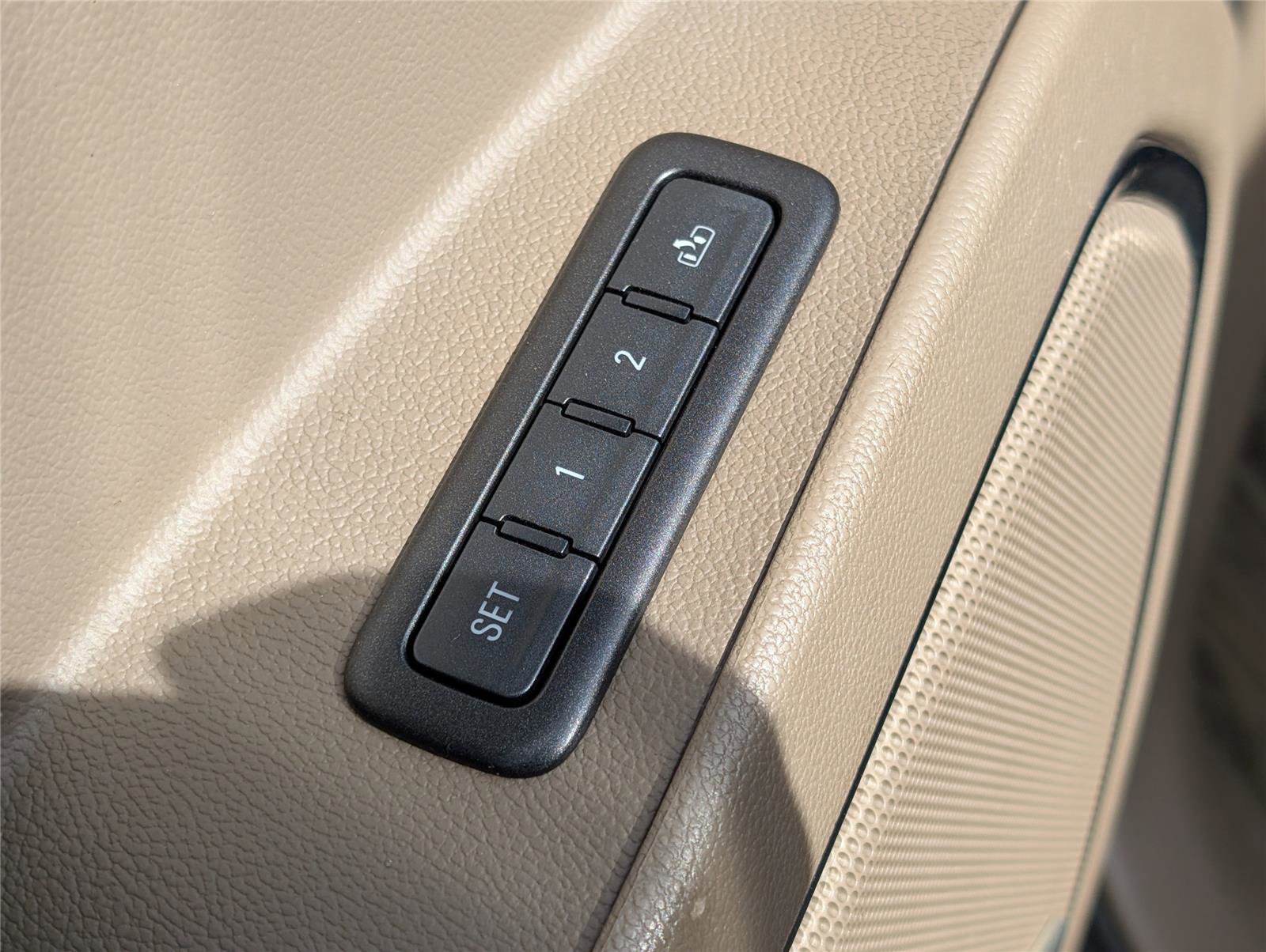 Used 2016 Chevrolet Tahoe LT image 15