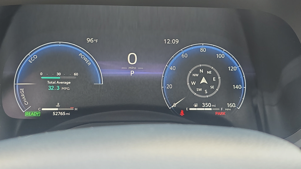 Used 2025 Toyota Sienna Platinum AWD/4WD image 17