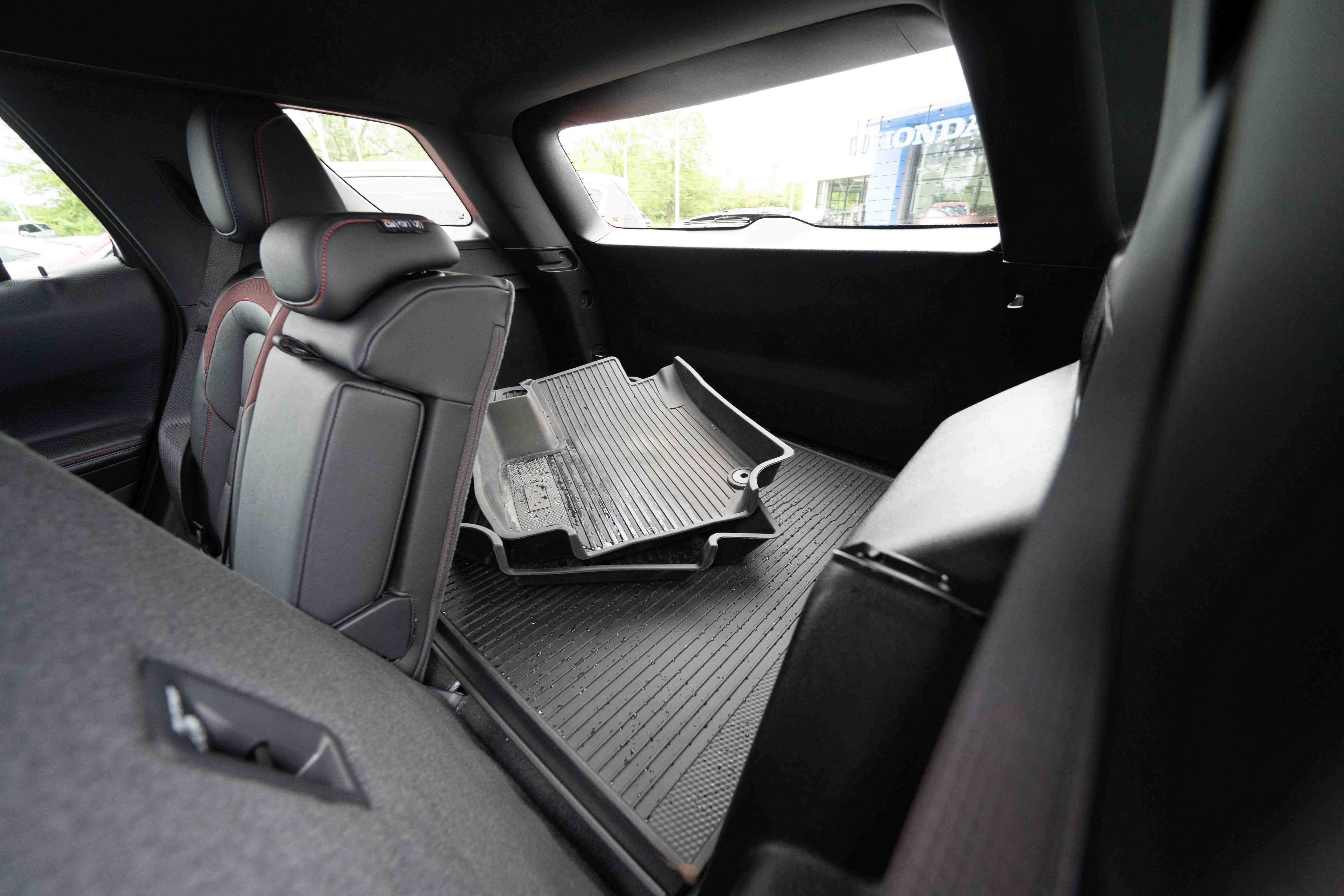 Used 2026 Chevrolet Equinox RS w/ LPO, Floor Liner Package AWD/4WD image 24