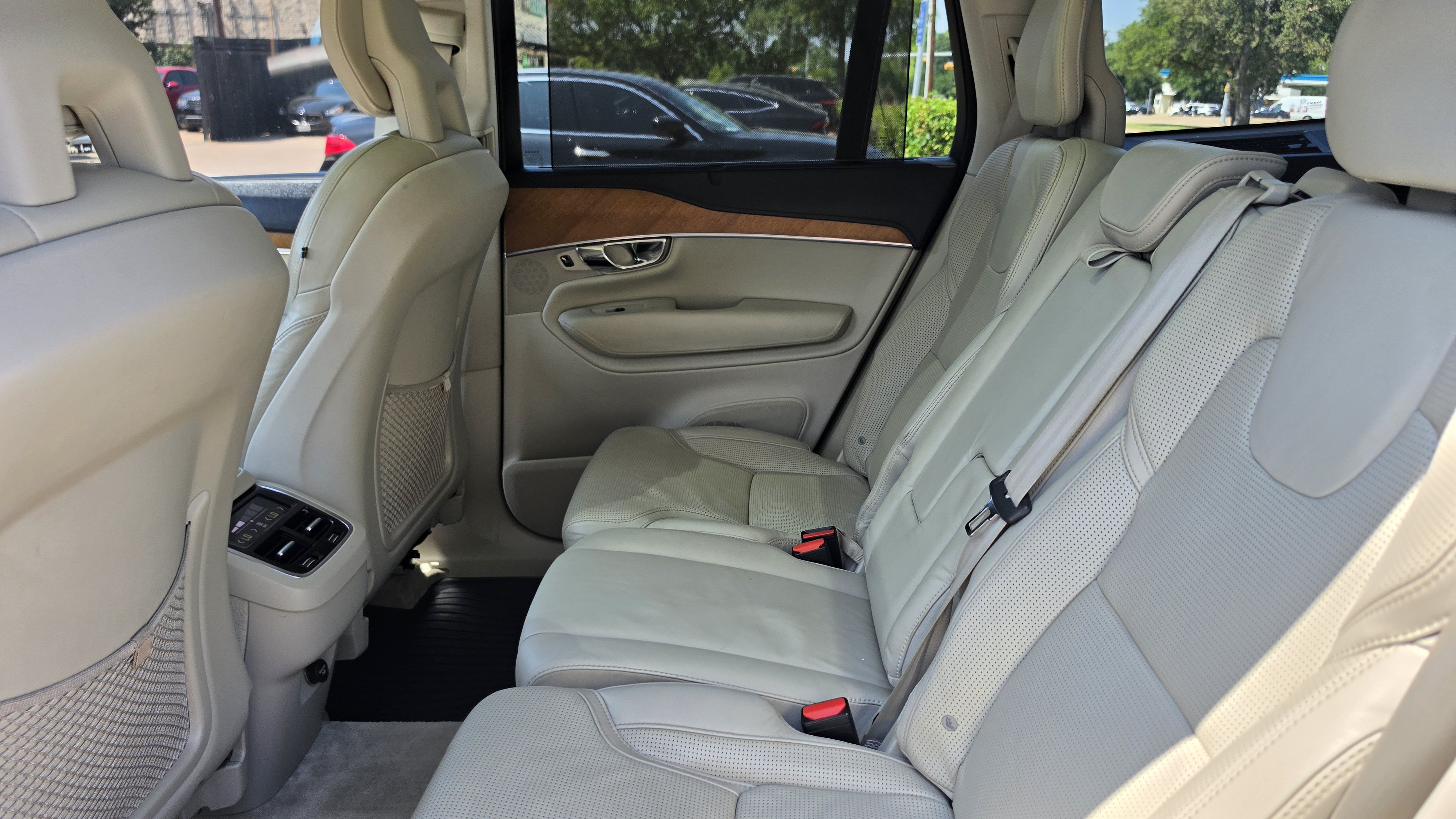 Used 2016 Volvo XC90 T6 Inscription AWD/4WD image 22
