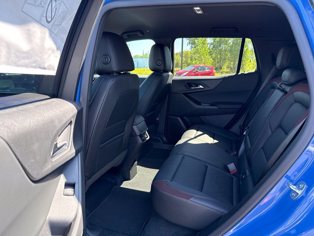 New 2027 Chevrolet Equinox RS w/ Safety and Technology Package AWD/4WD image 24