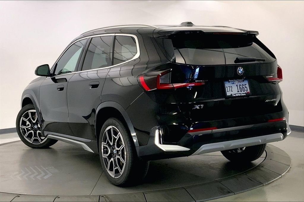 New 2026 BMW X1 xDrive28i w/ Convenience Package image 2