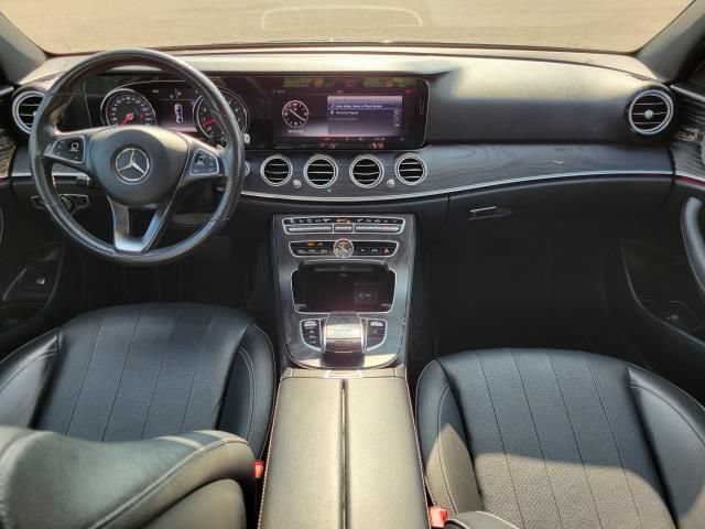 Used 2018 Mercedes-Benz E 400 4MATIC Sedan image 11