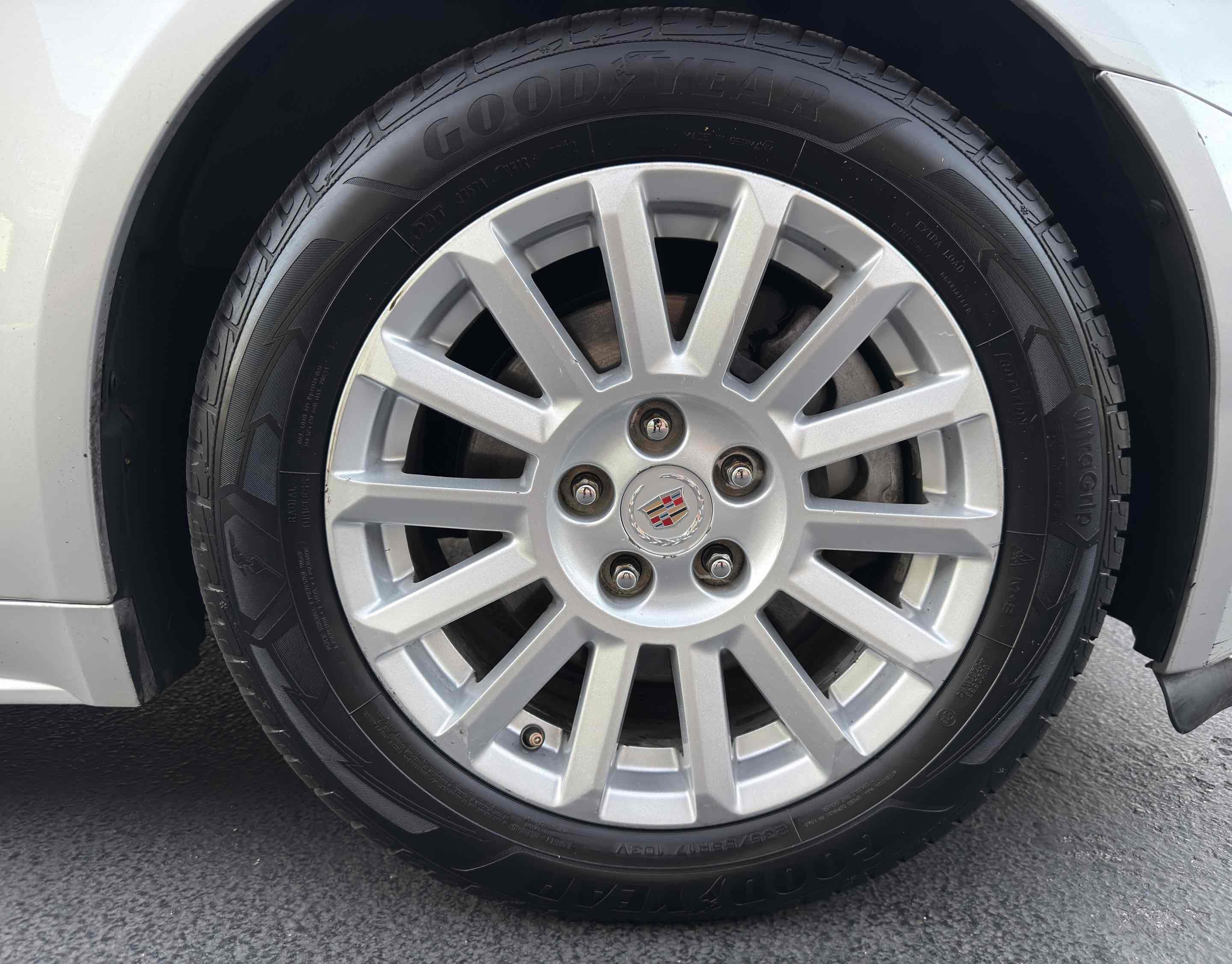 Used 2011 Cadillac CTS AWD Wagon image 20