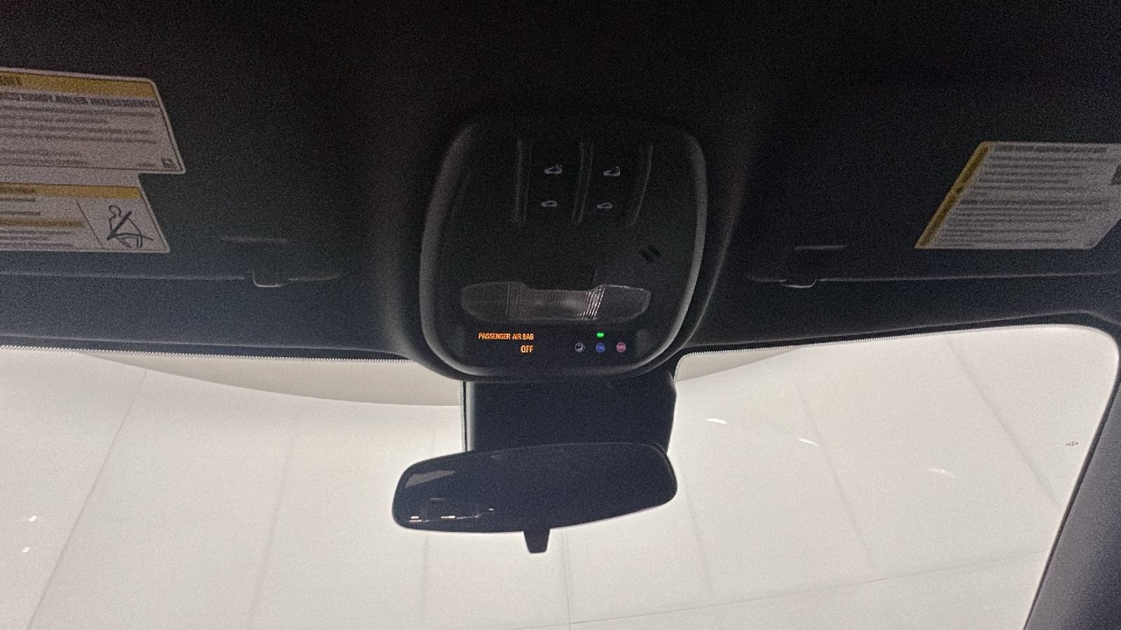 Used 2024 Chevrolet Trax RS w/ Sunroof Package FWD image 28