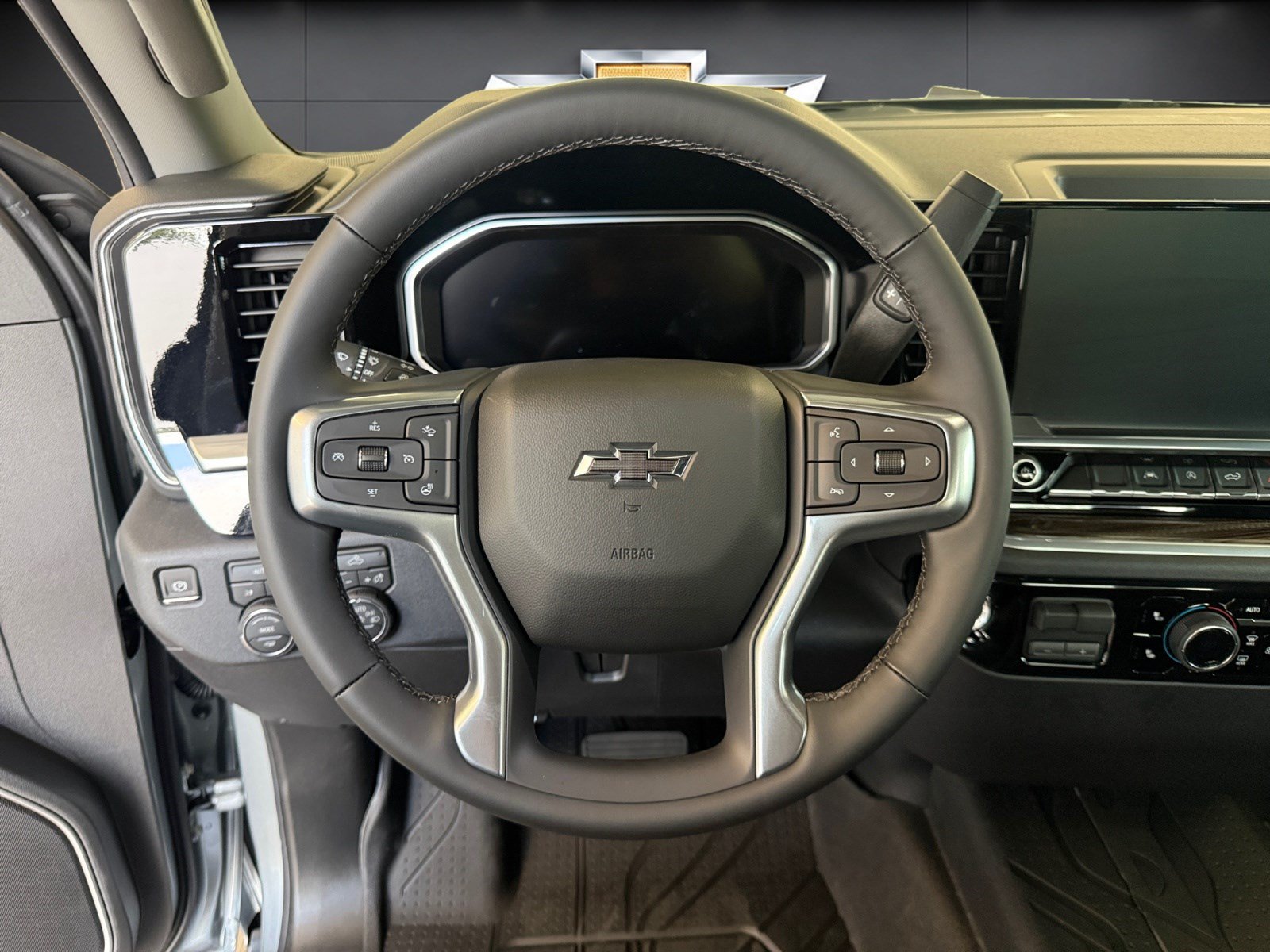 New 2026 Chevrolet Silverado 1500 RST w/ RST Select Package AWD/4WD image 23