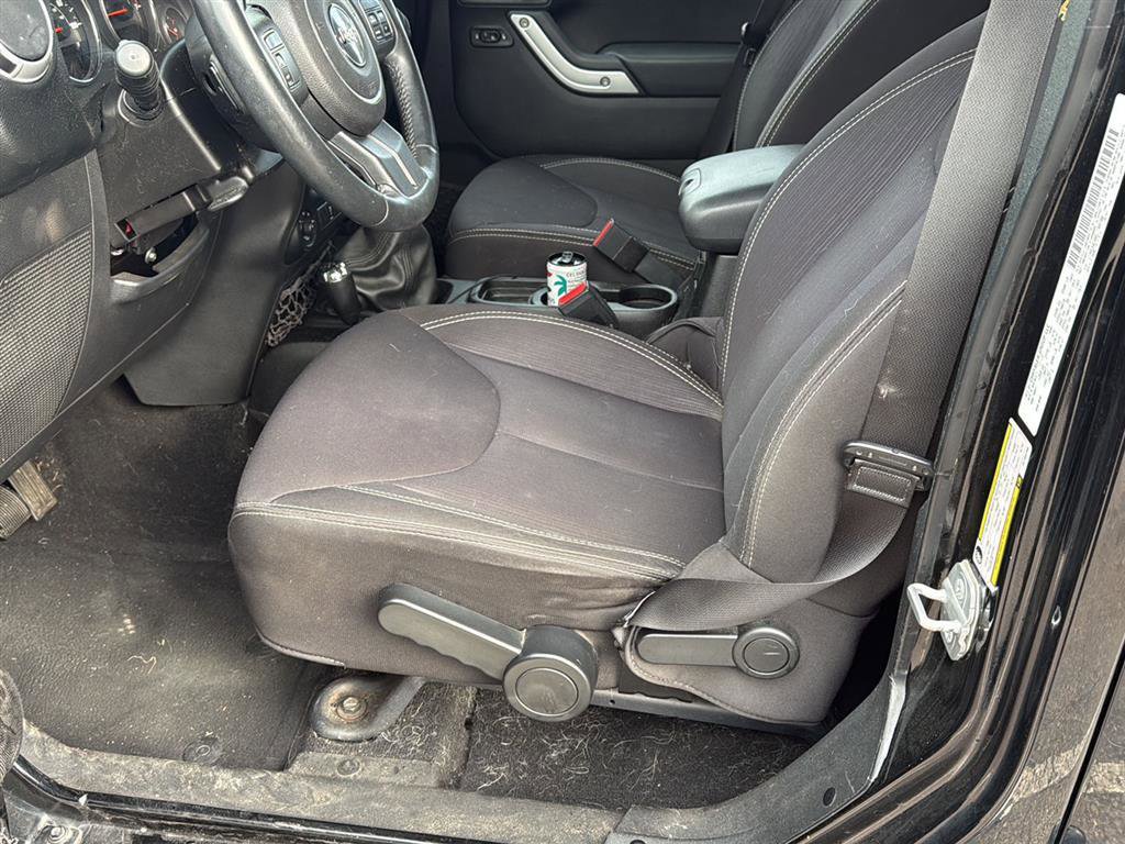 Used 2014 Jeep Wrangler Unlimited Sahara w/ Max Tow Package image 13