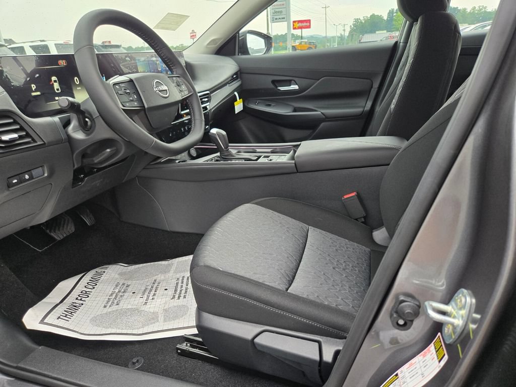 New 2026 Nissan Sentra SV w/ SV Convenience Package FWD image 4
