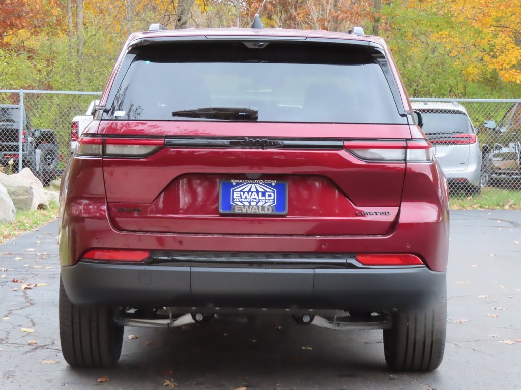 New 2025 Jeep Grand Cherokee Limited w/ Luxury Tech Group II image 17