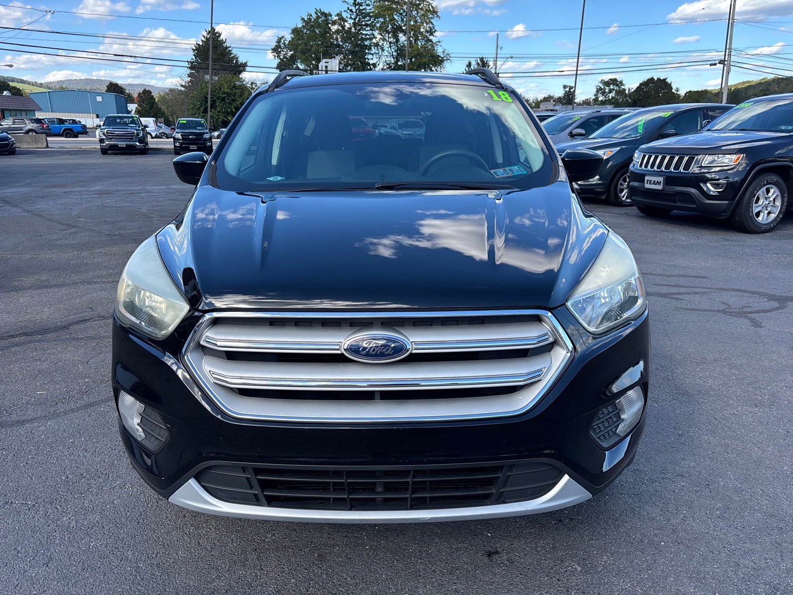 Used 2018 Ford Escape SE AWD/4WD image 2