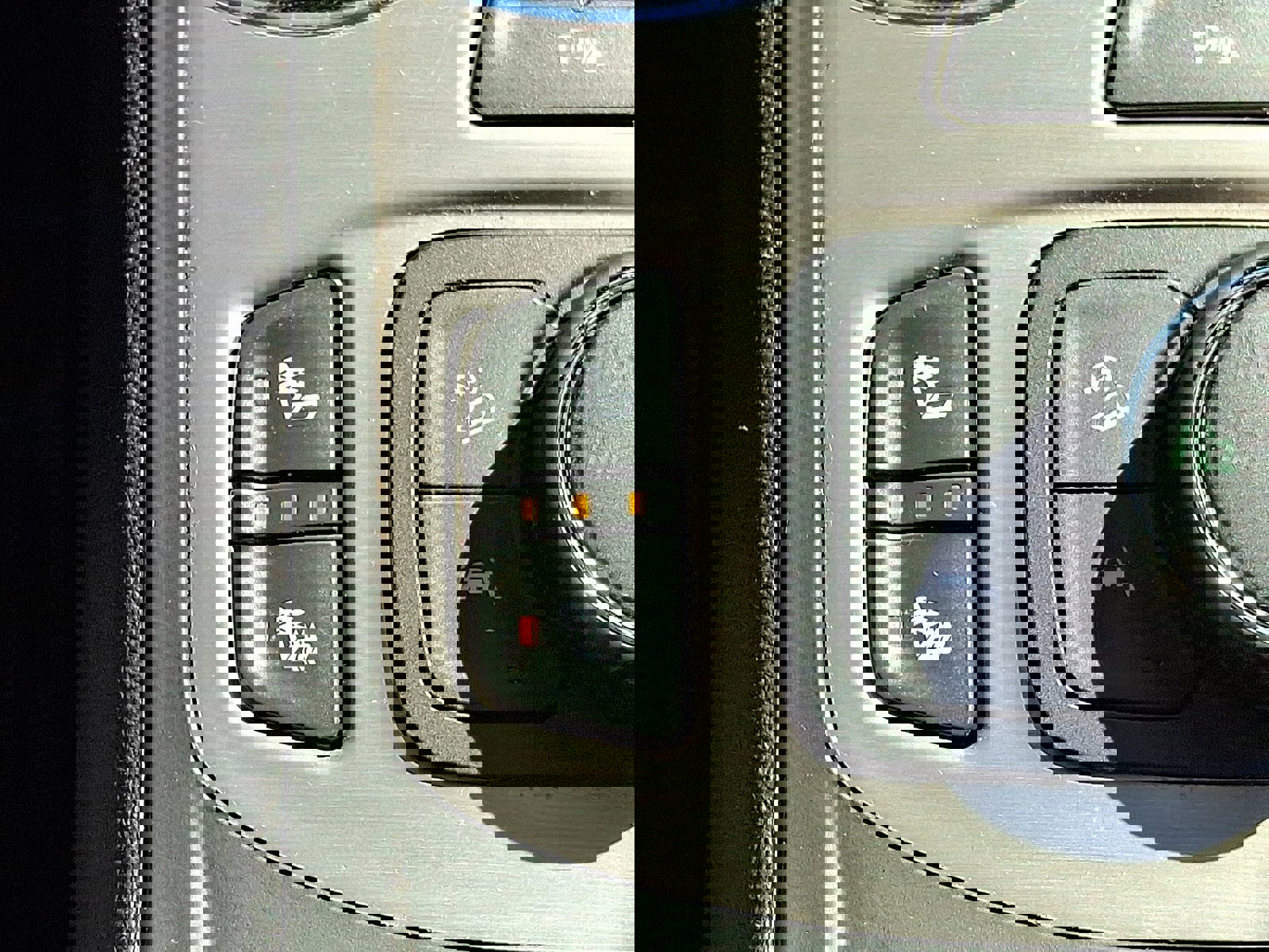 Used 2022 GMC Terrain Denali w/ LPO, 'HIT The Road' Package image 25