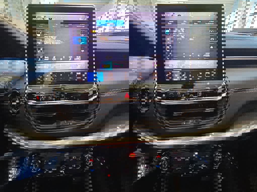 Used 2024 Jeep Compass Limited w/ High Altitude Package image 19