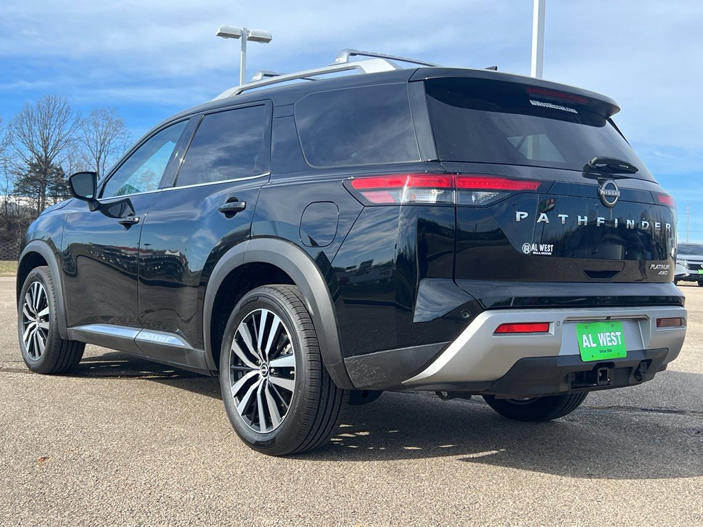 Used 2023 Nissan Pathfinder Platinum image 7