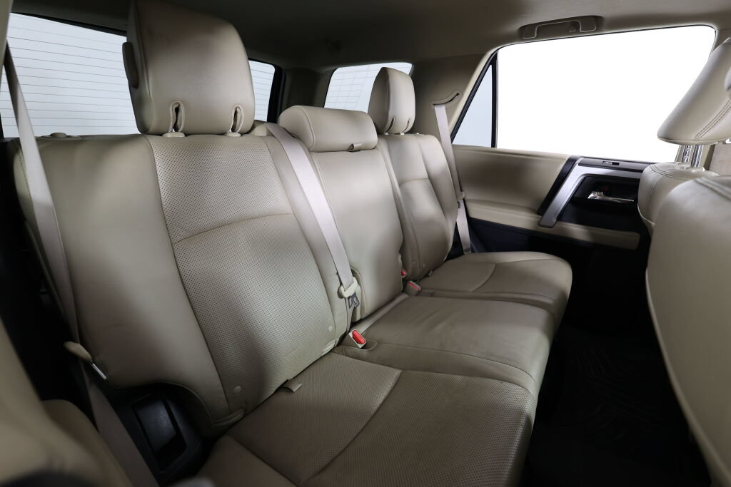 Used 2015 Toyota 4Runner Limited AWD/4WD image 20