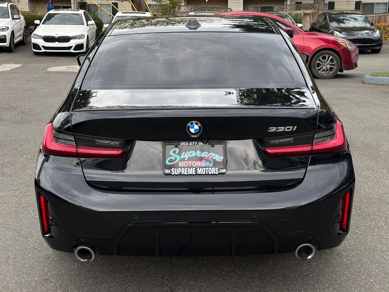 Used 2023 BMW 330i Sedan w/ M Sport Package image 9