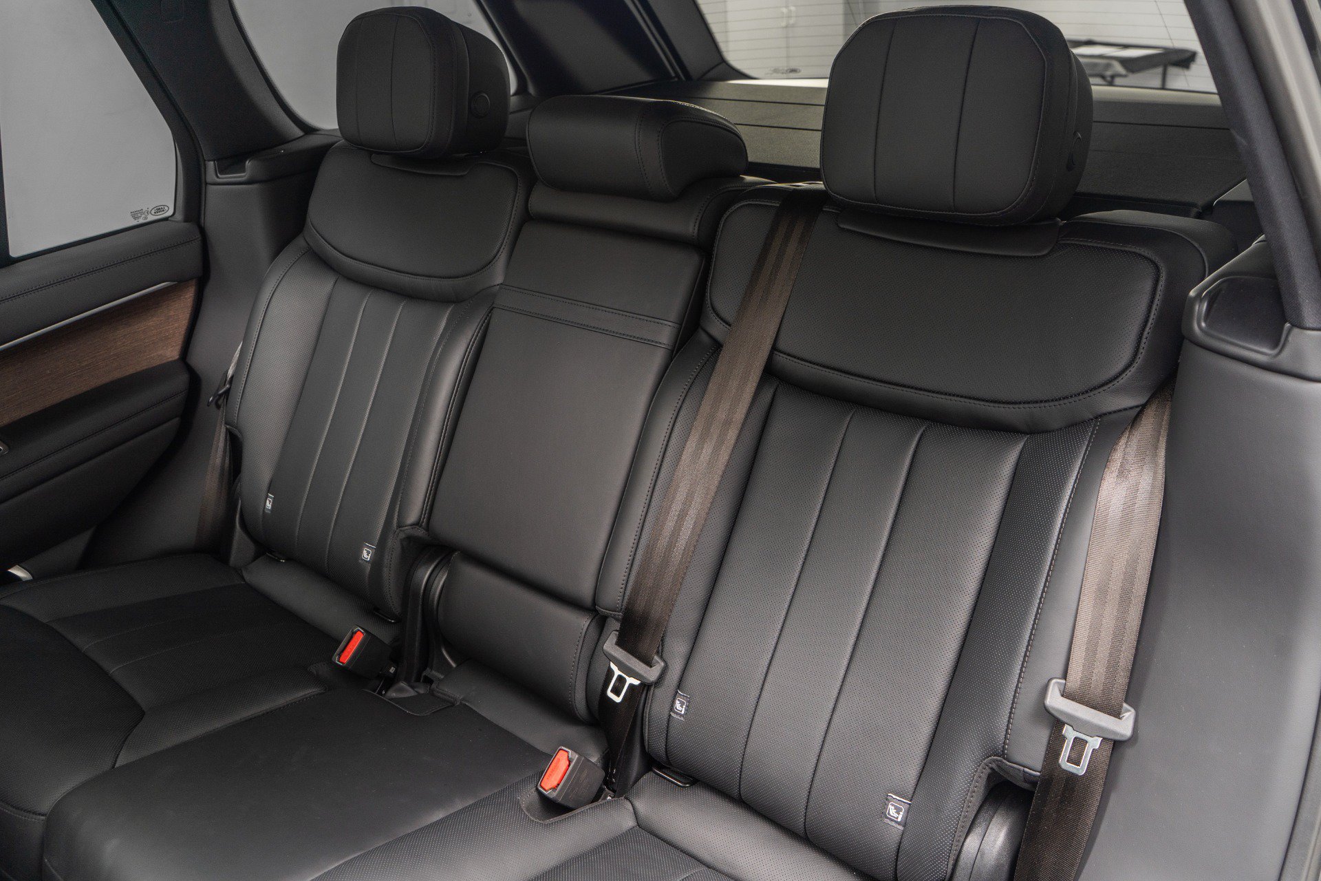 Used 2024 Land Rover Range Rover SE AWD/4WD image 15
