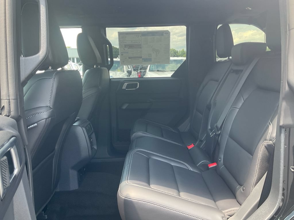 New 2026 Ford Bronco Outer Banks w/ Sasquatch Package AWD/4WD image 14