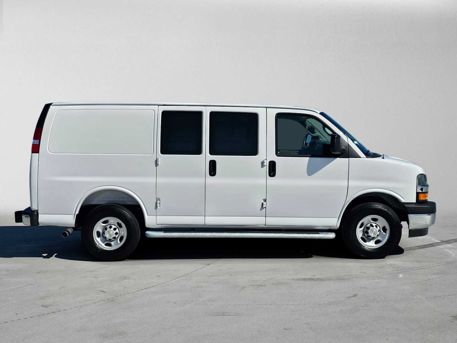 Used 2025 Chevrolet Express 2500 w/ Driver Convenience Package RWD image 2