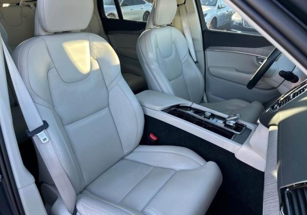 Used 2023 Volvo XC90 T8 Ultimate image 10
