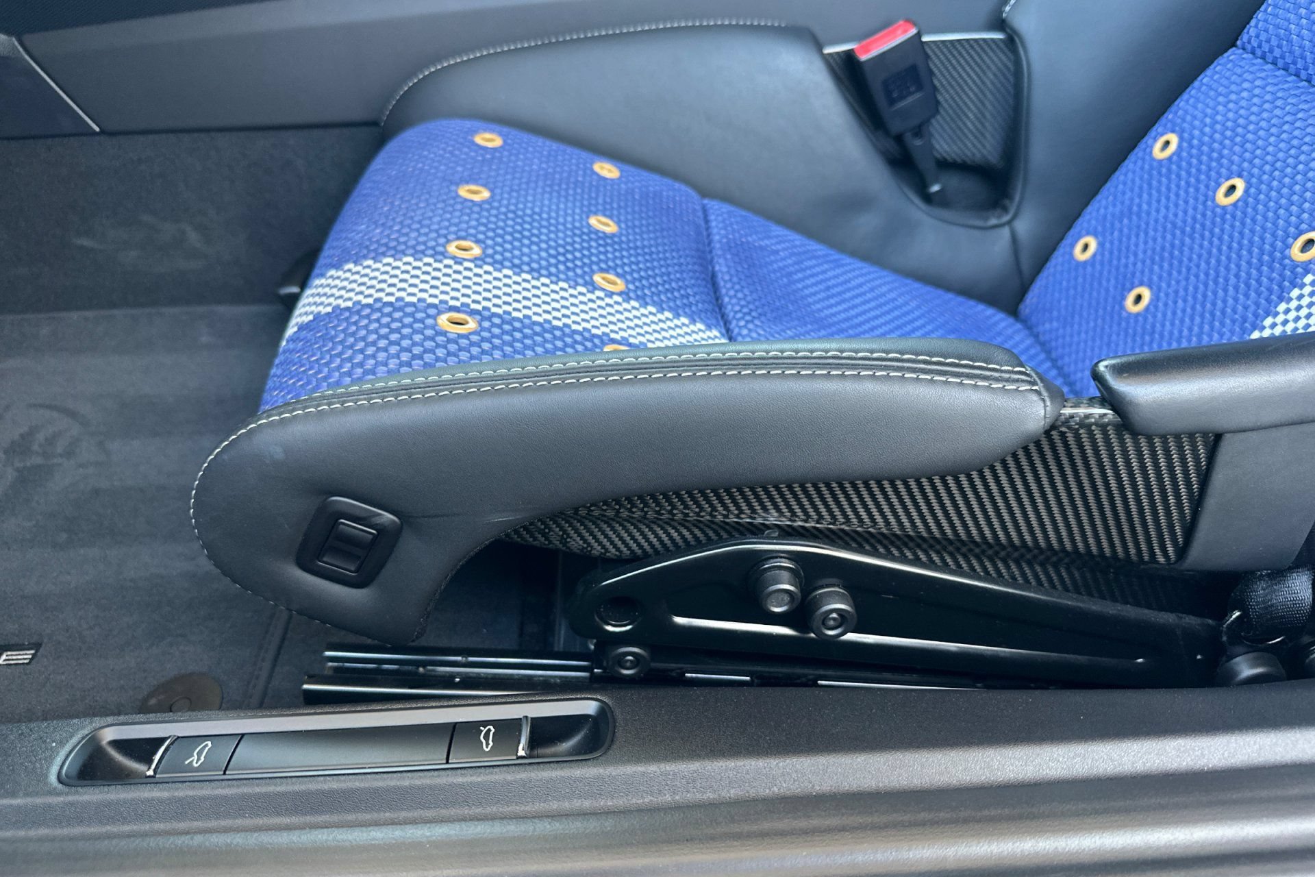 Certified 2018 Porsche 911 GT2 RS RWD image 14