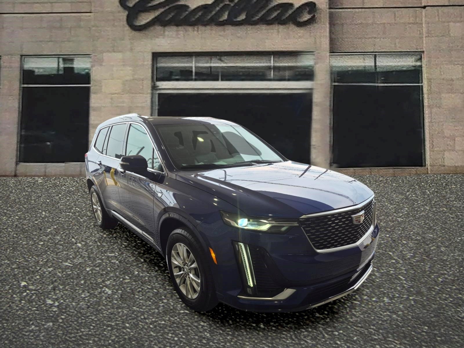 Certified 2024 Cadillac XT6 Luxury AWD/4WD image 8