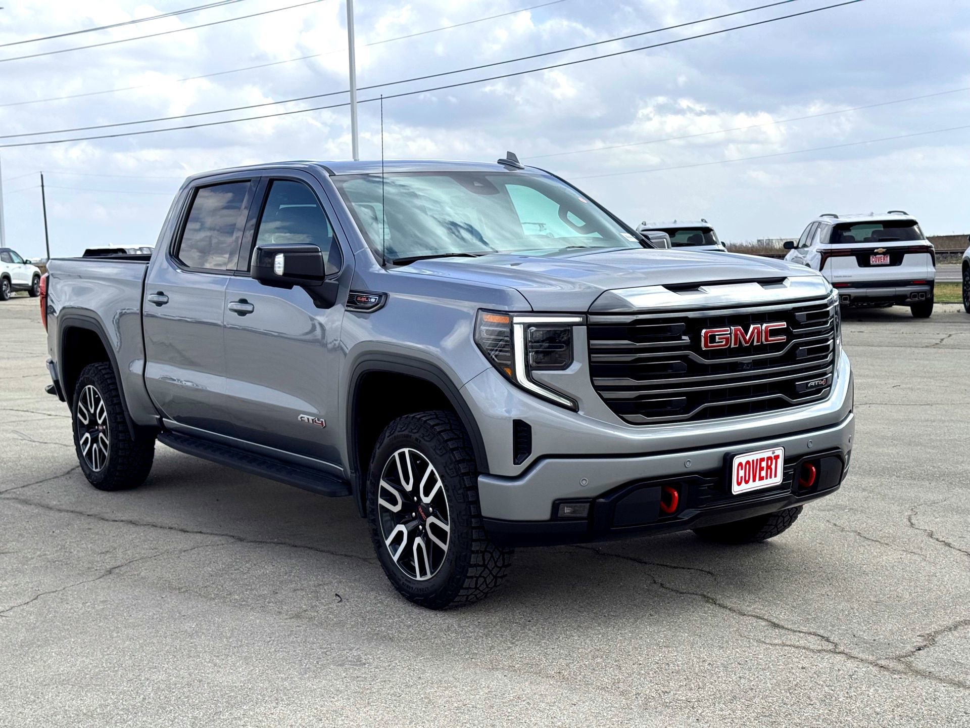 Used 2024 GMC Sierra 1500 AT4 w/ Technology Package image 5