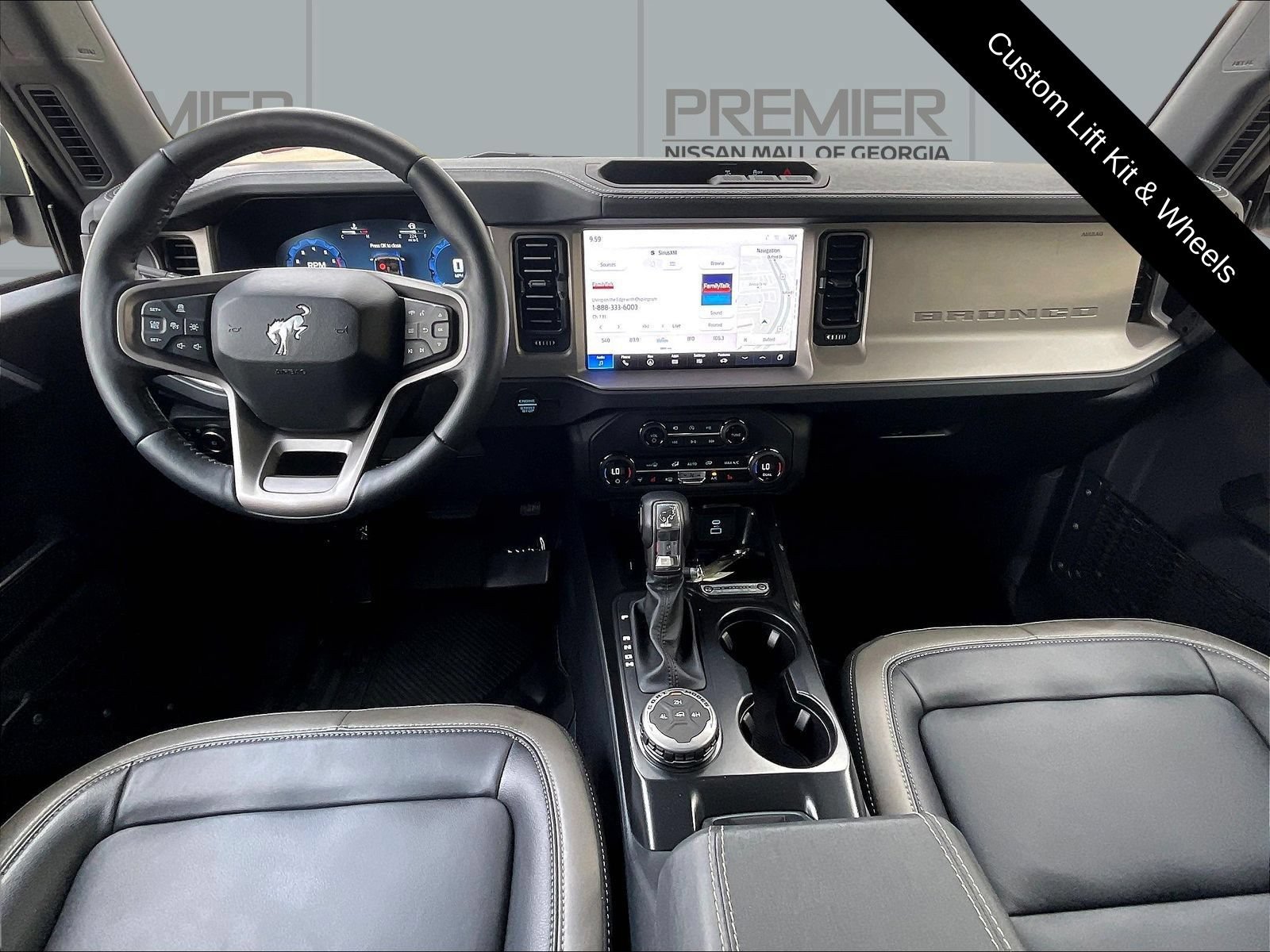 Used 2025 Ford Bronco Outer Banks AWD/4WD image 9