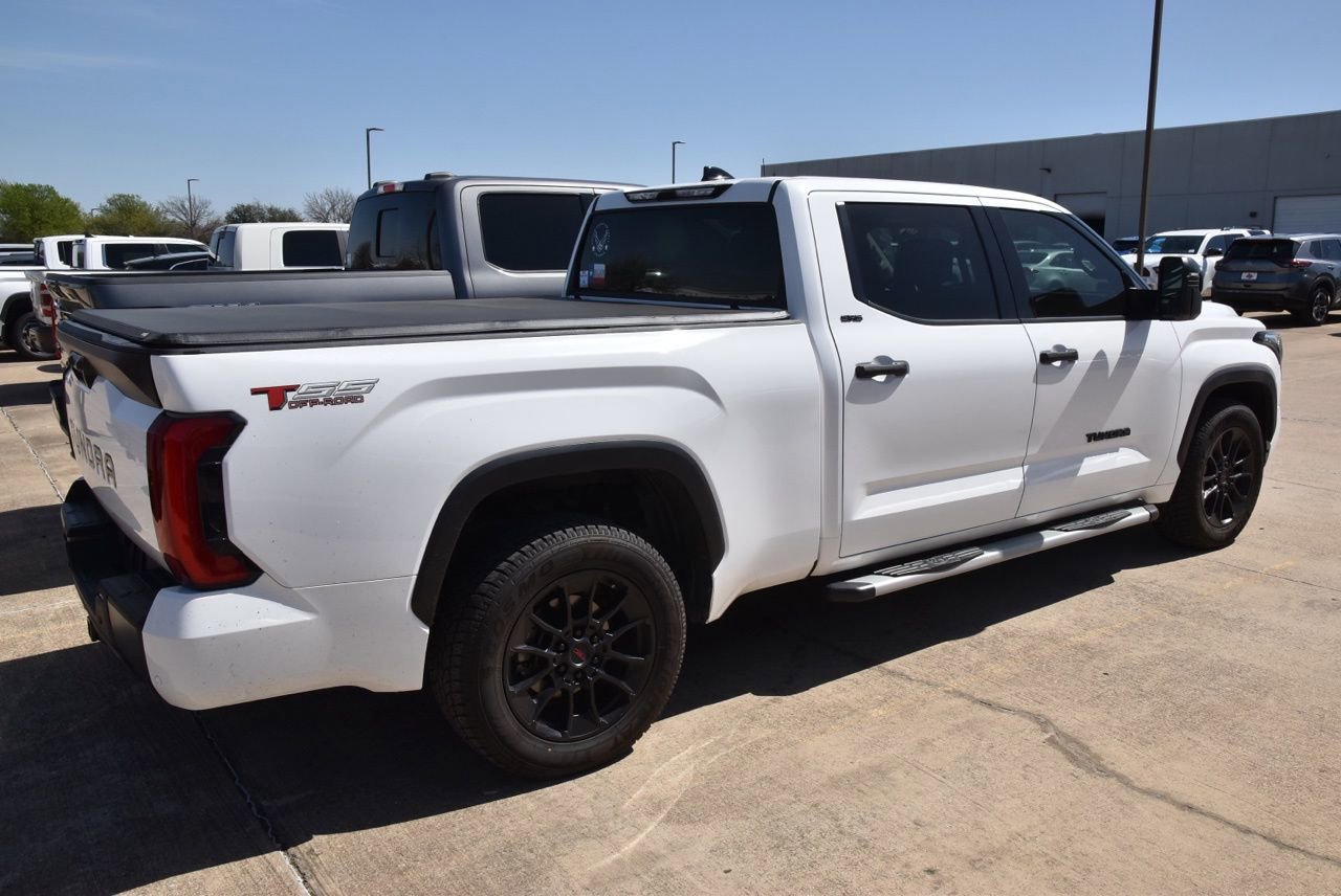 Used 2022 Toyota Tundra SR5 w/ Convenience Package image 6
