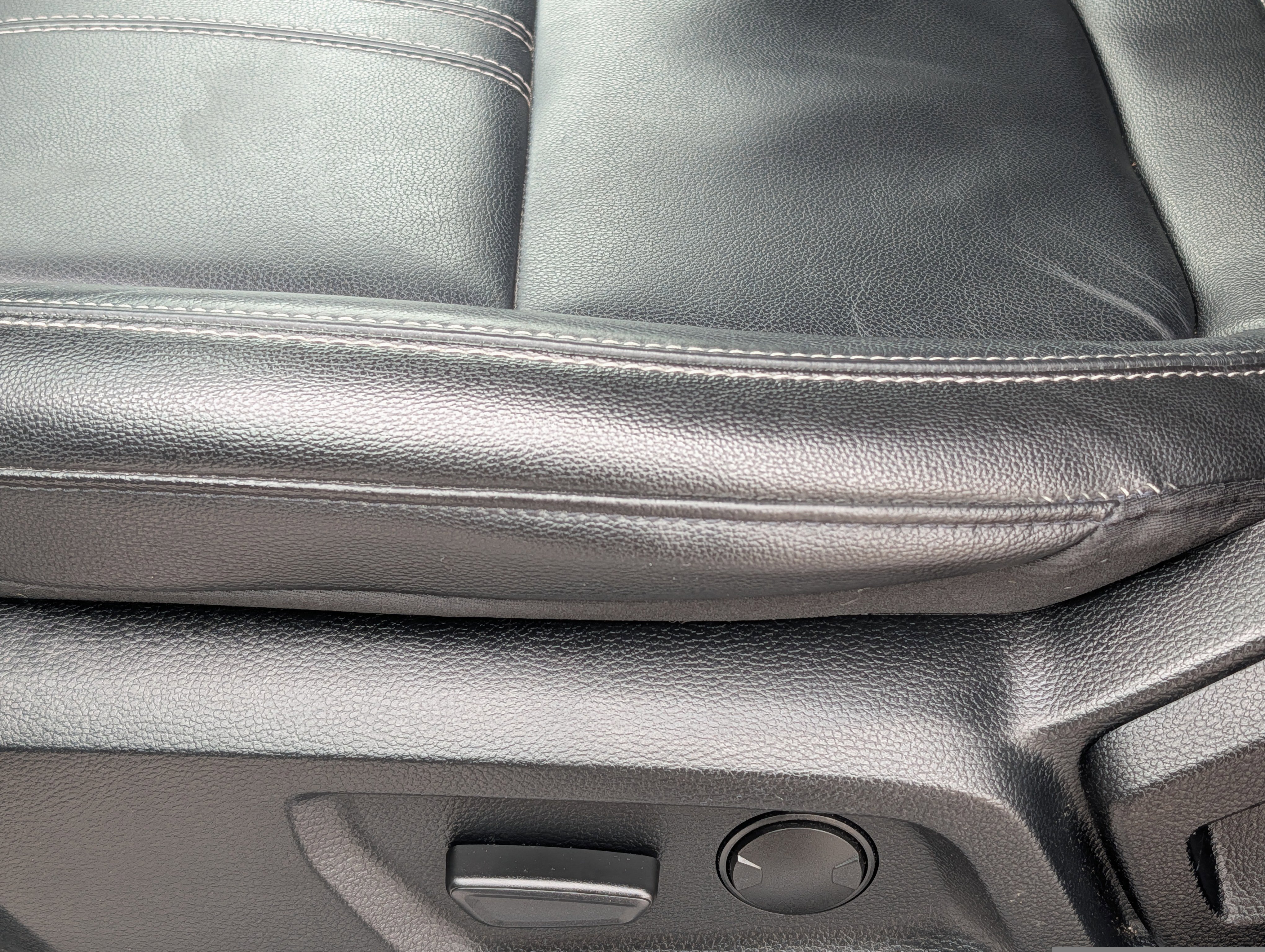 Used 2019 Ford Ranger Lariat w/ Equipment Group 501A Mid image 12