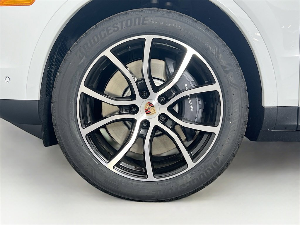 New 2026 Porsche Cayenne E-Hybrid Coupe image 33