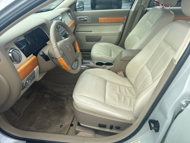 Used 2007 Lincoln MKZ image 23