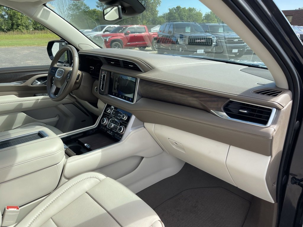 Used 2023 GMC Yukon XL Denali w/ Max Trailering Package image 40