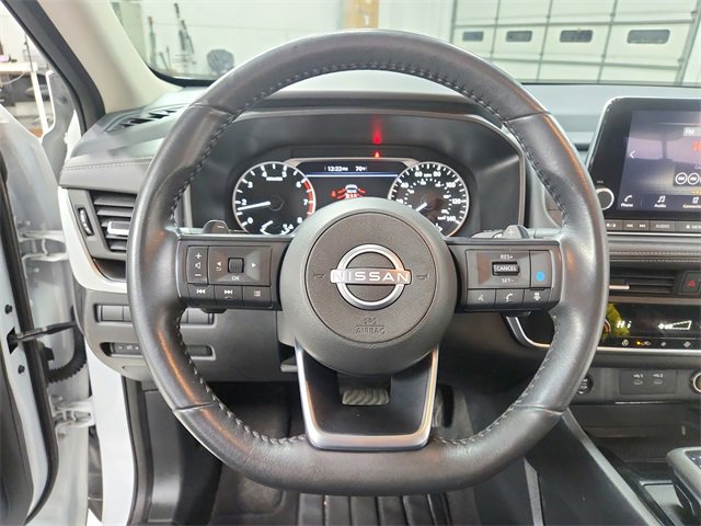 Used 2024 Nissan Rogue SV w/ SV Premium Package image 23