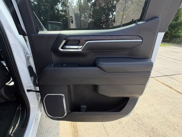 Used 2025 GMC Sierra 1500 SLT RWD image 34