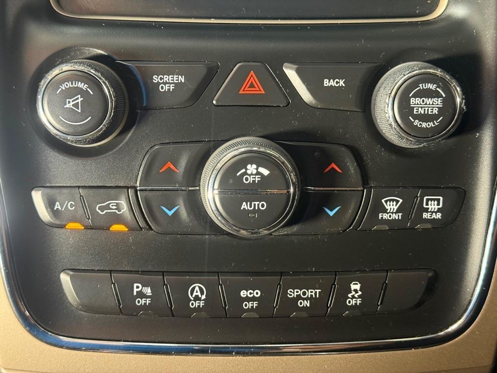 Used 2016 Jeep Grand Cherokee Laredo w/ Quick Order Package 23E AWD/4WD image 18
