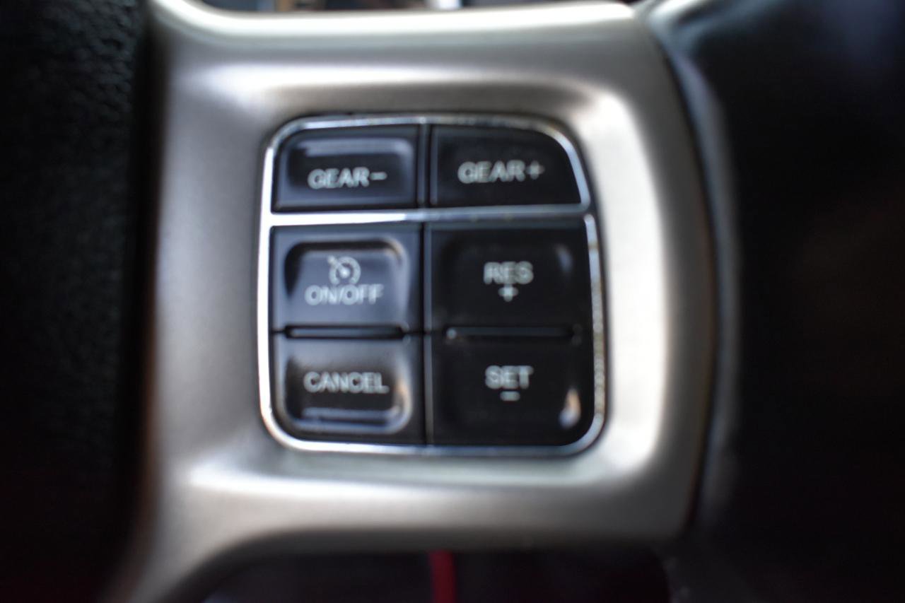 Used 2018 RAM 1500 Laramie w/ Convenience Group AWD/4WD image 16