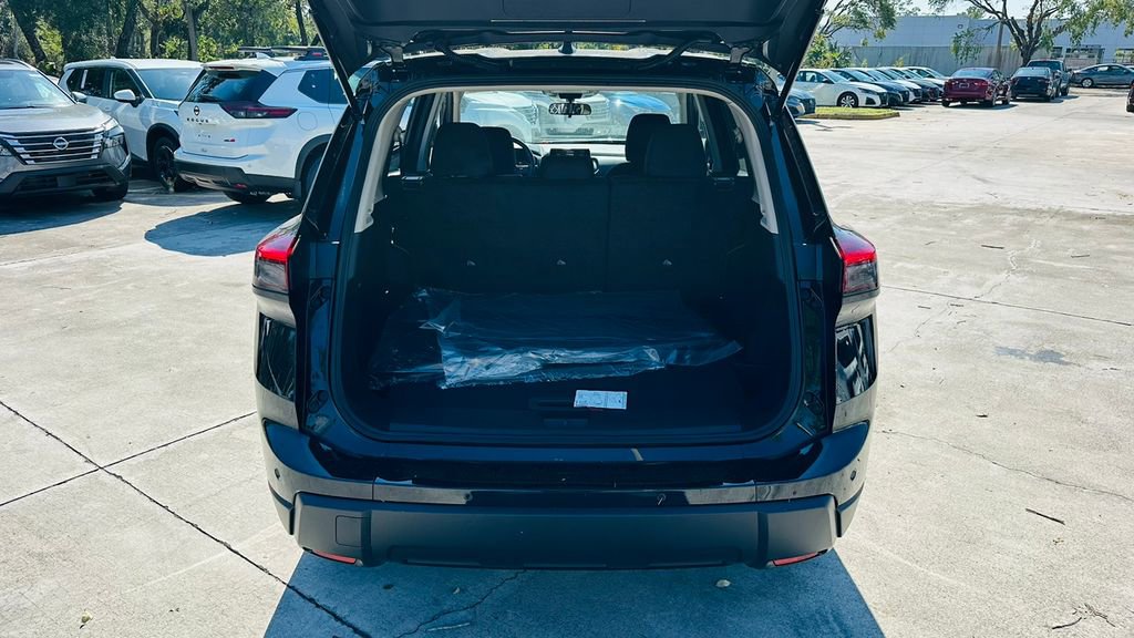 New 2026 Nissan Rogue S image 27
