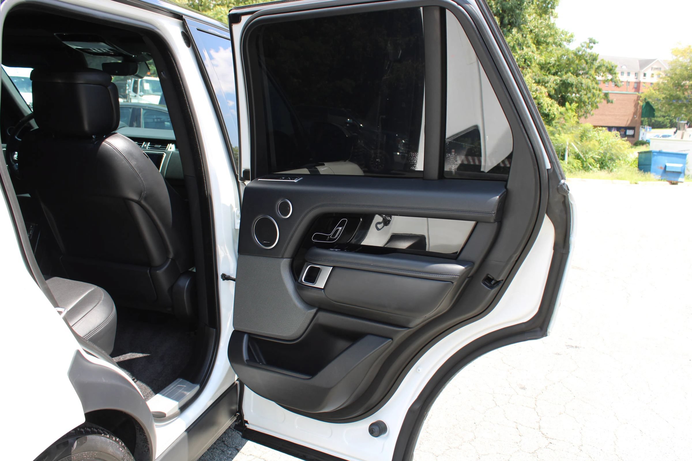 Used 2019 Land Rover Range Rover Supercharged AWD/4WD image 22